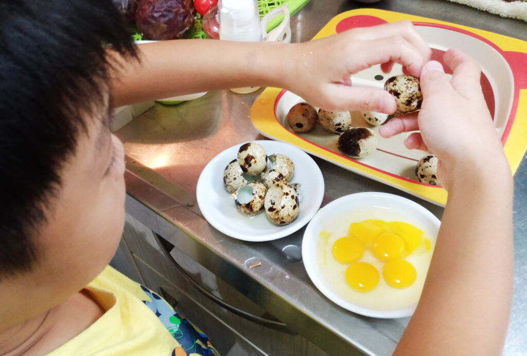 【親子料理】從3-4歲開始學習做家事
