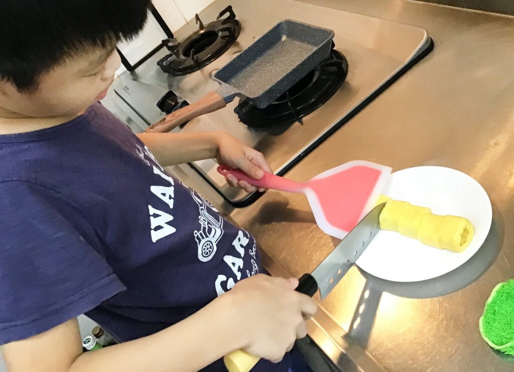 【親子料理】從3-4歲開始學習做家事