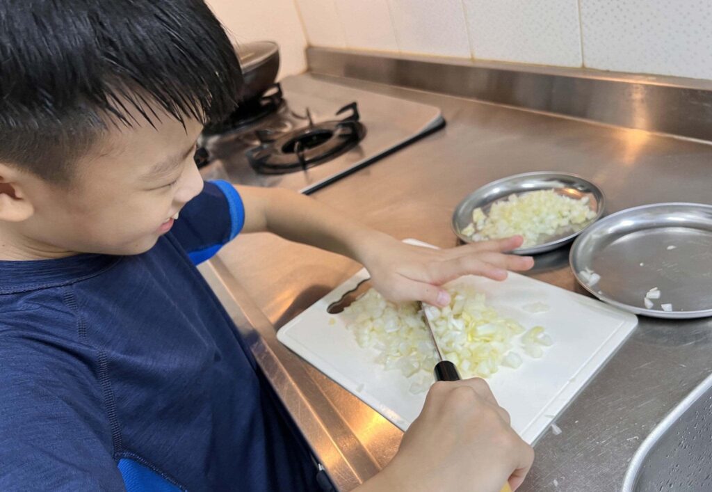 【親子料理】料理界的大怒神，不試過怎知料理過癮！