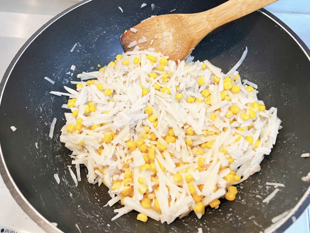 馬鈴薯料理掀起熱潮，食譜神助攻！網友搶先嚐鮮的興奮，引爆220萬點閱率，起司馬鈴薯蒸蛋征服你的味蕾！