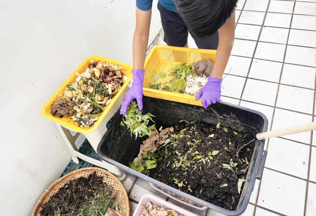 DIY有機堆肥3，從廢土到沃土：利用舊土製造高效有機堆肥(瓦楞紙)